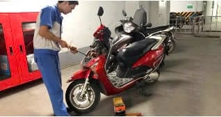 Cứu Hộ Xe Máy - Sửa Xe Máy Tại Nhà 24h 5 kích bình xe máy tận nơi