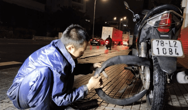 Dịch vụ sửa xe máy đêm 24/7 – Luôn sẵn sàng hỗ trợ bạn