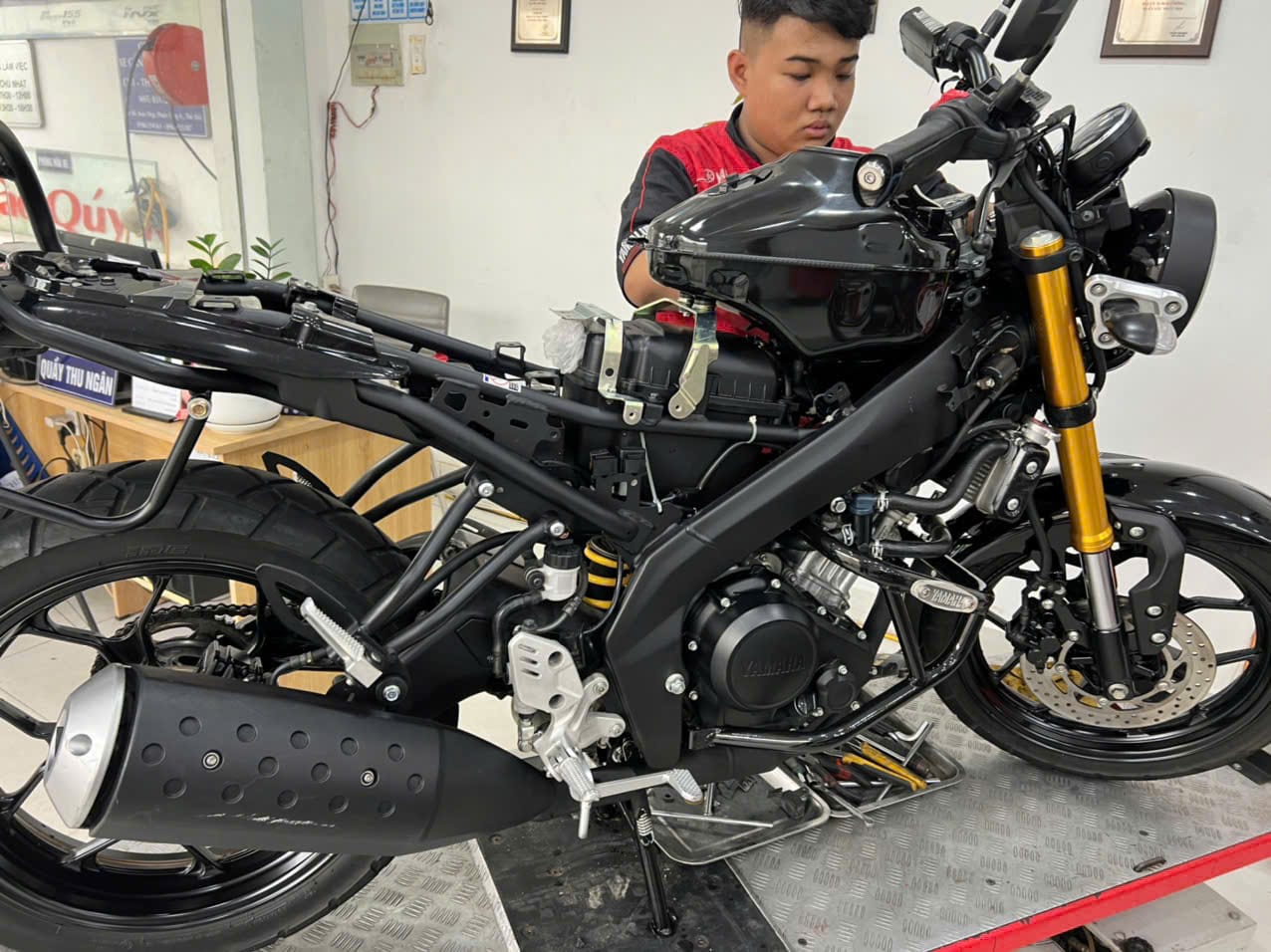 SỬA XE LƯU ĐỘNG 17 cuu ho xe may minh thanh motor 53