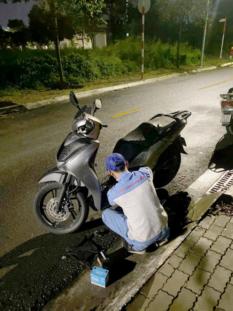 SỬA XE LƯU ĐỘNG 18 cuu ho xe may minh thanh motor ha noi 27